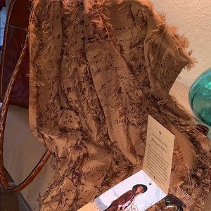 Brand new Patricia Nash body scarf